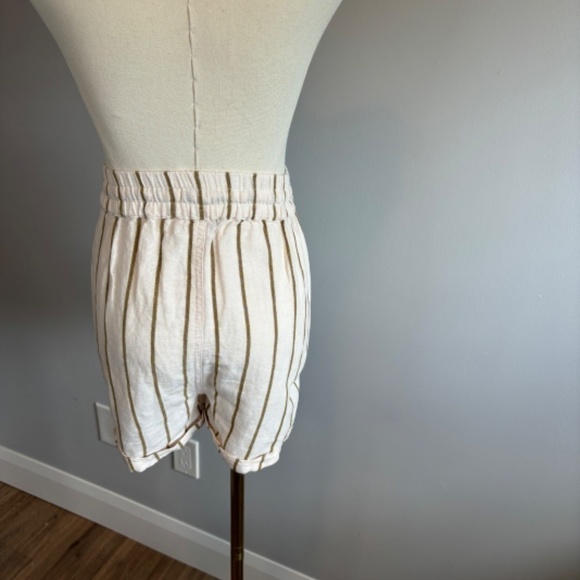 Billabong, Women's Linen, Cream and Green Striped Shorts, SZ 14 - Picture 5 of 6